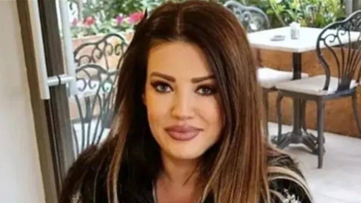 Oyuncu Esra Sönmezer: 'Erkeğe hizmet mi edeceğim, zıkkım yesin'