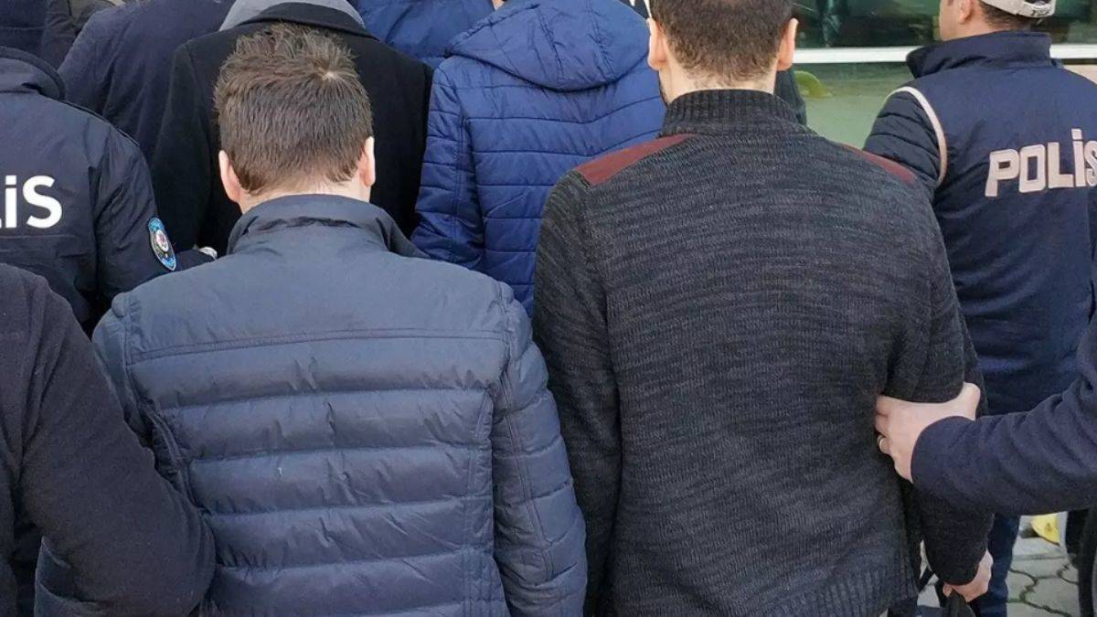Ankara merkezli 9 ilde FETÖ operasyonu