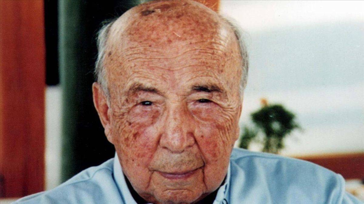 Vehbi Koç: Dindarım ama viski içmeyi aksatmam