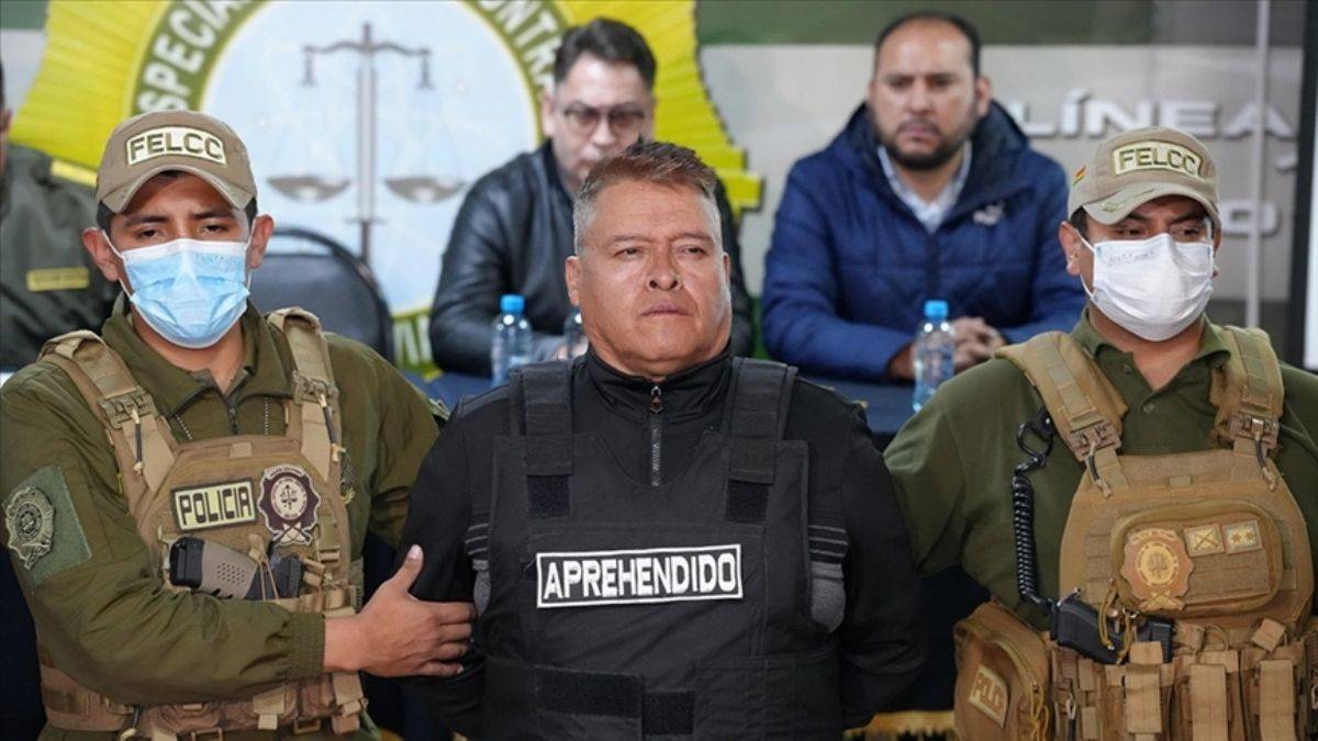 'Senin başkomutanın burada, şimdi birliğine geri dön!'