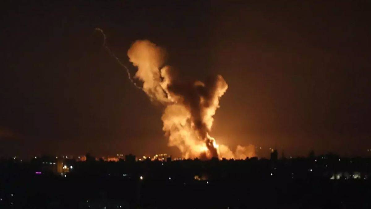 İşgalci İsrail'den Lübnan'ın güneyine hava saldırısı!