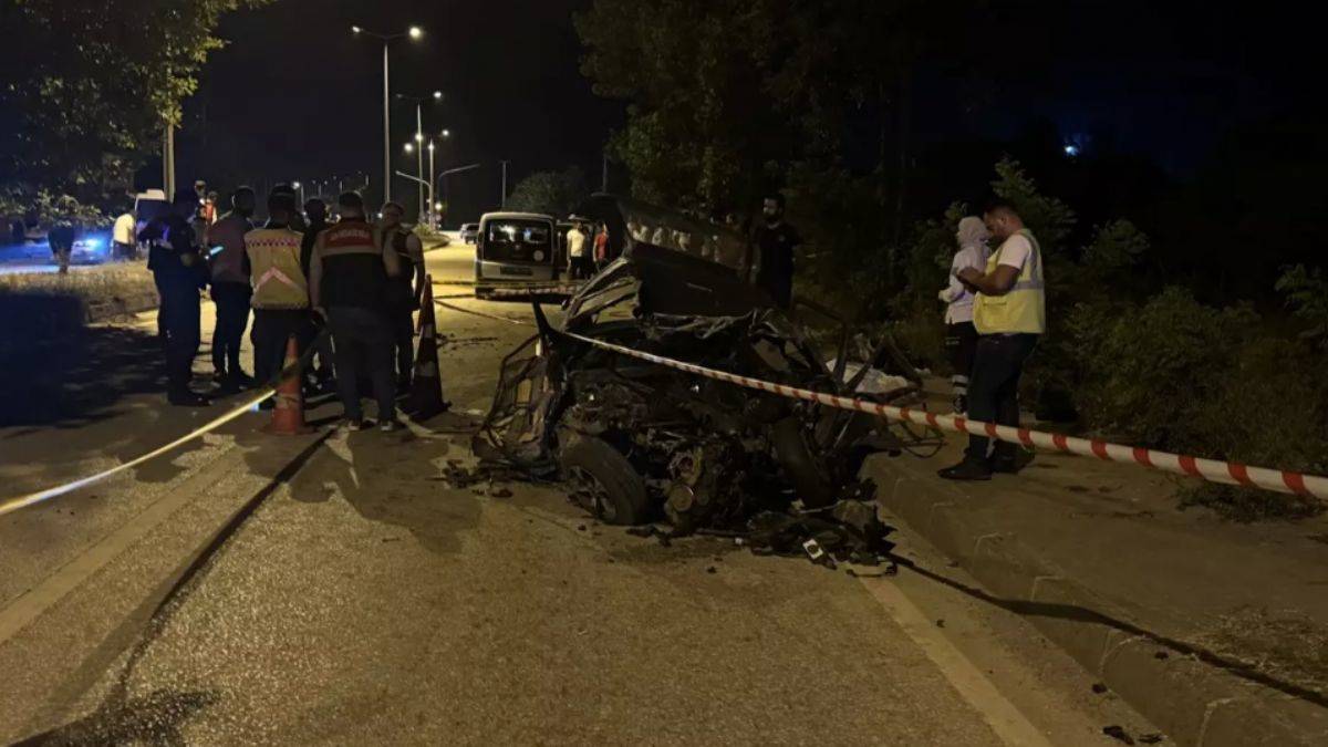 Karşı şeride geçen beton mikseri dehşet saçtı!