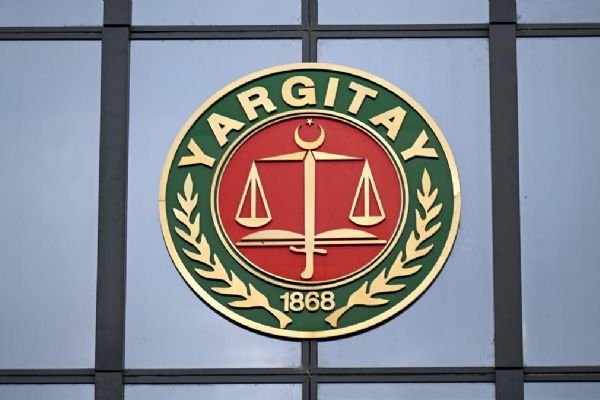 Yargıtay'dan emsal karar! Eşe başkasının yanında hakaret etmek boşanma nedeni