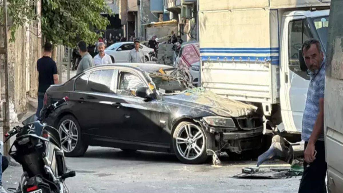 Seyir halindeki aracın sürücüsü öldürüldü