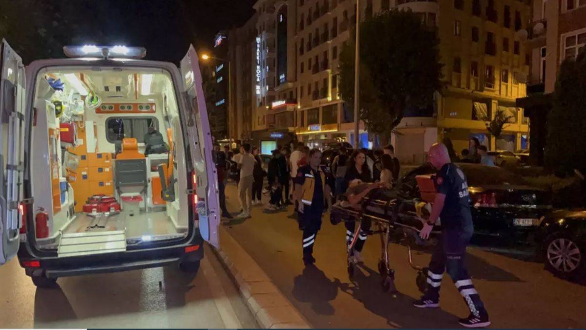 Motosiklet yayalara çarptı