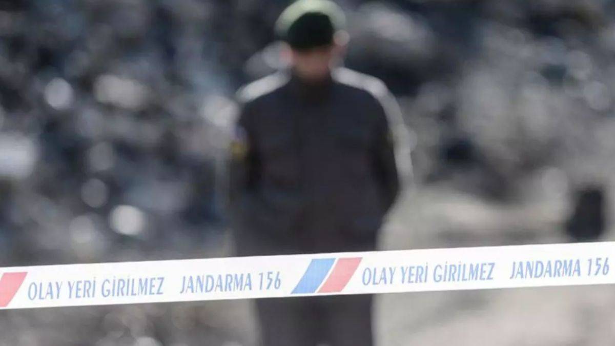 Emekli polis açtığı ateşle husumetlisini ve oğlunu öldürdü