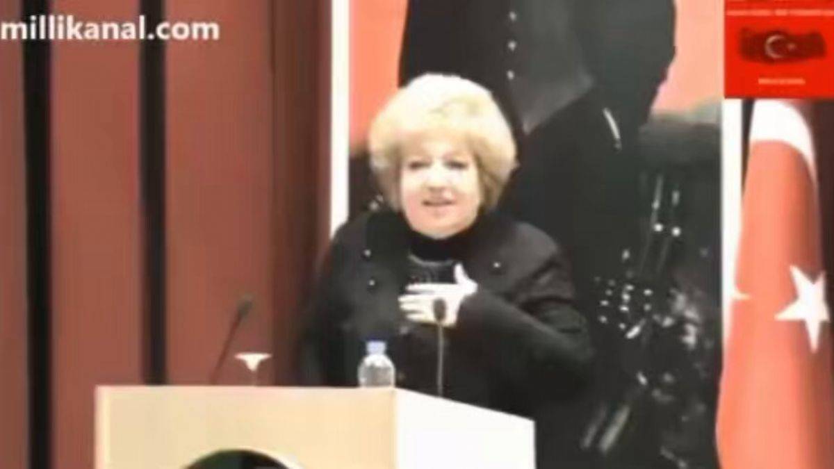 “Alparslan Türkeş’e bozkurt işaretini ben öğrettim”