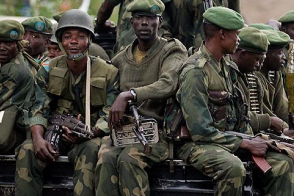 İsyancılarla savaşmayı reddeden 25 askere idam cezası