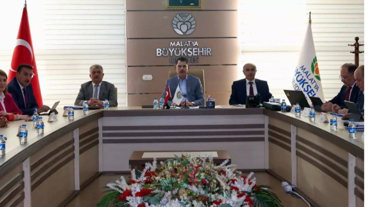 Bakan Kurum Malatya'da... Tüm yaraları saracağız