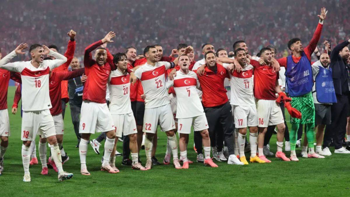 A Milli Futbol Takımı, yarı final için sahaya çıkıyor!