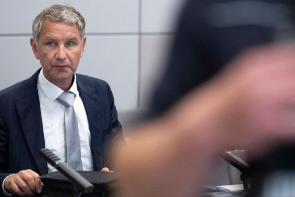 Almanya'da AfD milletvekili Björn Höcke'nin dokunulmazlığı kaldırıldı
