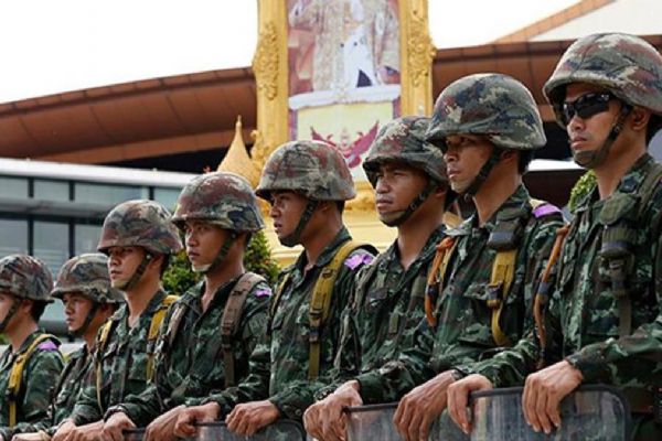 Tayland'da askeri cuntanın izleri siliniyor! 200 senatör sertifika alacak