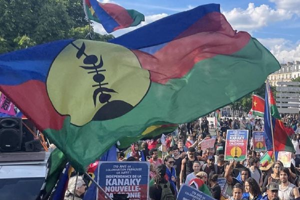 Yeni Kaledonya'da sokağa çıkma yasağı uzatıldı