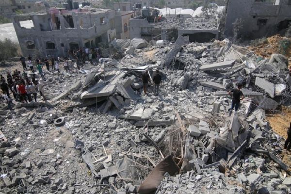 Kabe İmamı Gazzeliler için dua etti