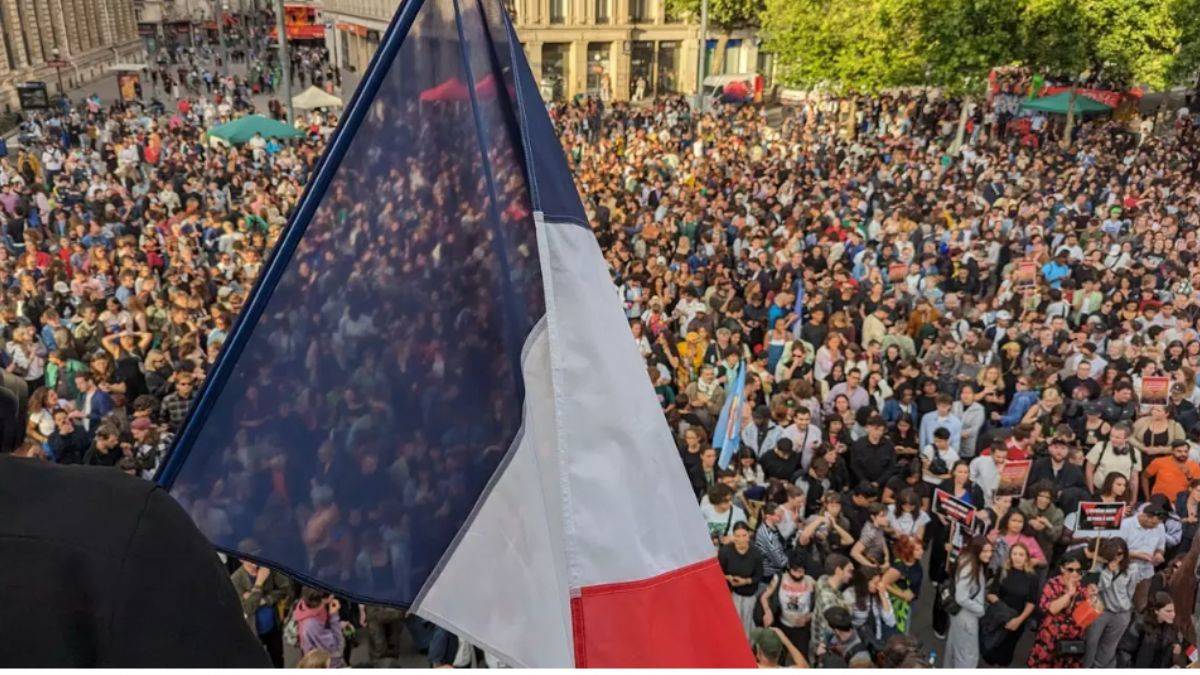 Fransa'ya başbakan aranıyor!