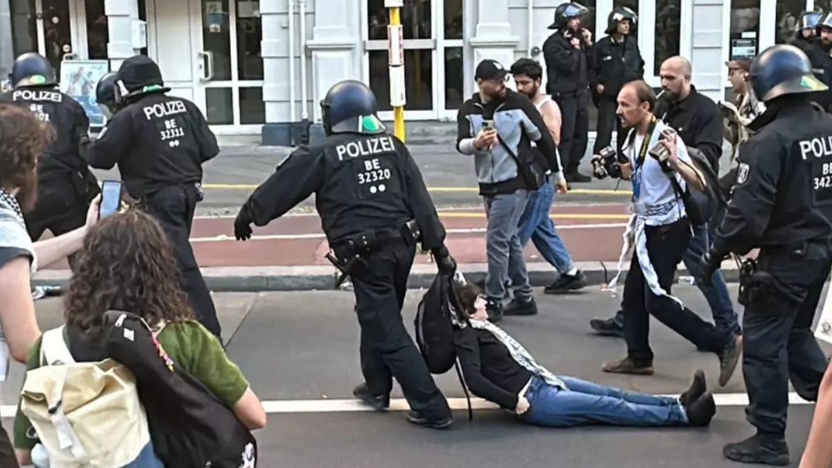 Almanya'da Filistin destekçilerine polis engeli