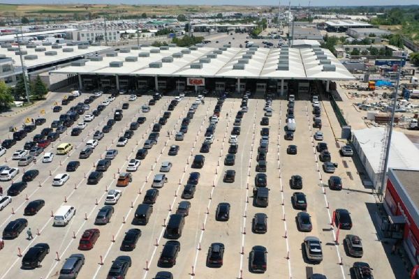 Kapıkule Sınır Kapısı'nda gurbetçi yoğunluğu