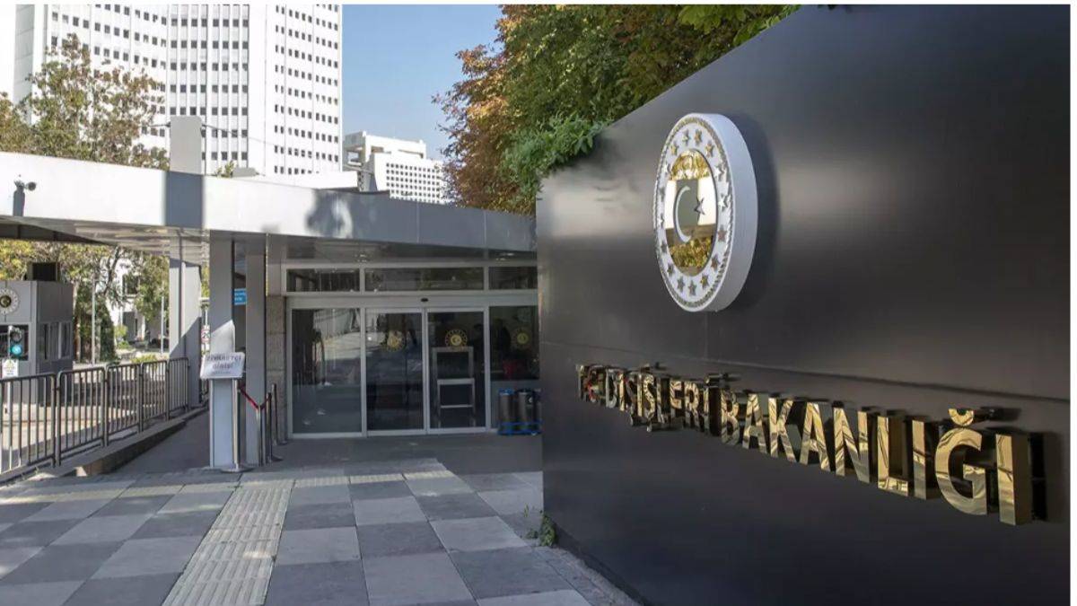 Soykırımcı İsrail Türk-Filistin Dostluk Hastanesi'ni hedef aldı!