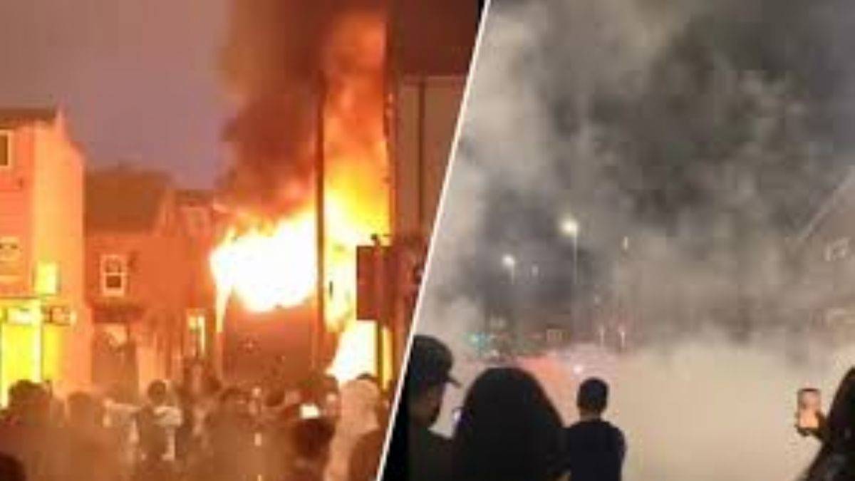 İngiltere'nin Leeds kentinde bir otobüs ateşe verildi