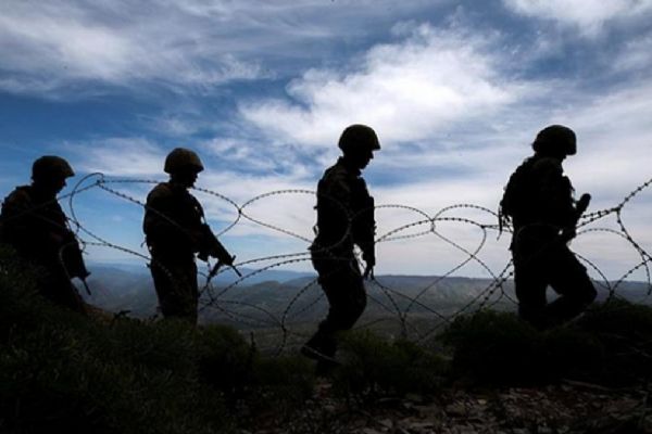 32 düzensiz göçmen Edirne'de yakayı ele verdi