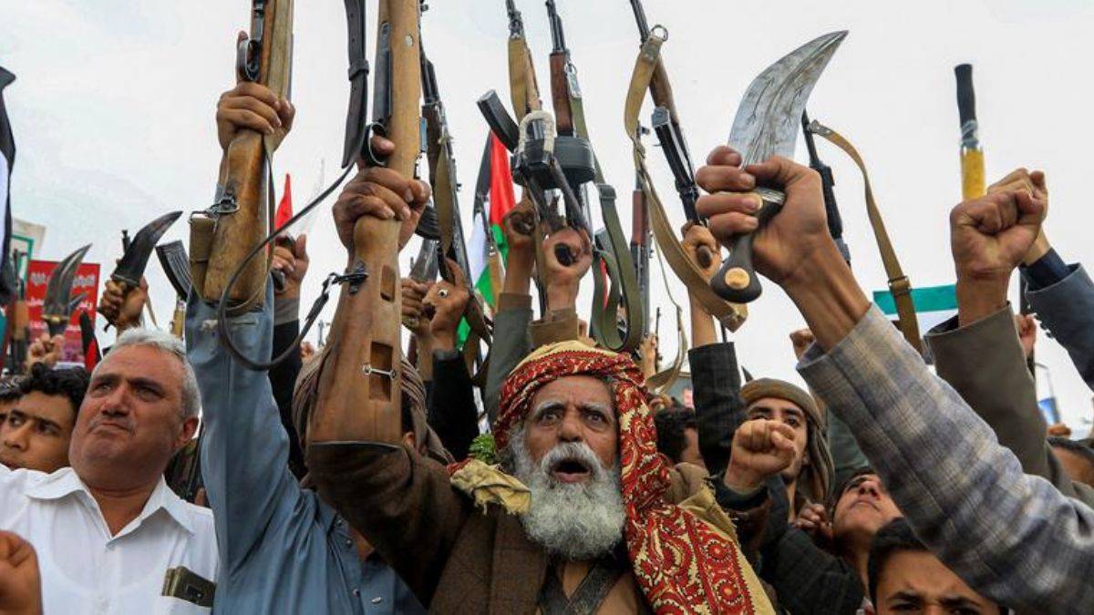 Husi militanlar dronla Telaviv'i vuruyor