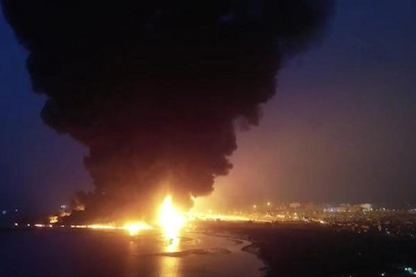 İşgalci İsrail'in Hudeyde'ye hava saldırısı...