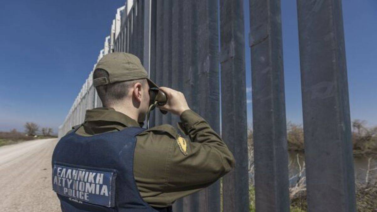 Yunanistan sınır muhafızı vuruldu