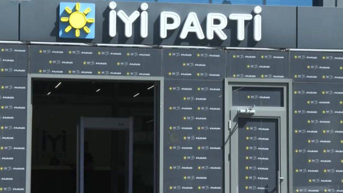 İYİ Parti'de iki milletvekili daha istifa etti