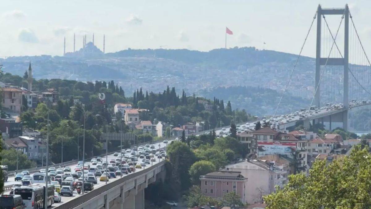 15 Temmuz Şehitler Köprüsü girişinde kaza