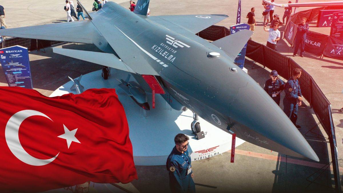 Türk Bayraktar Kızılelma PT-3 göz dolduruyor