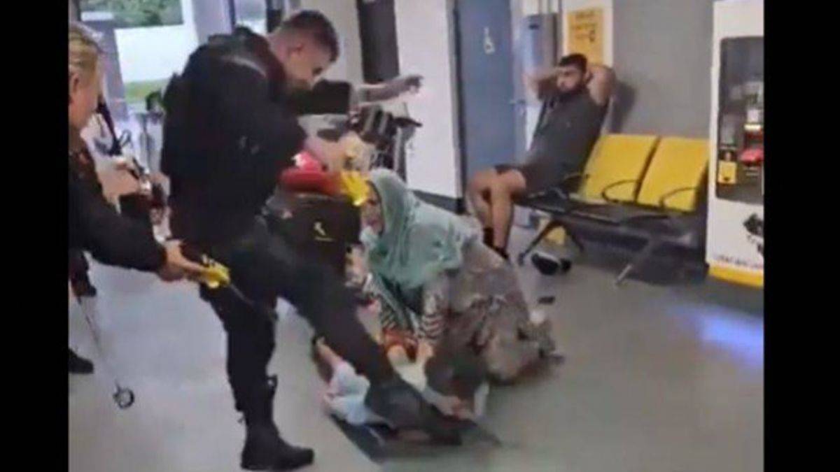 İngiliz polisinin tekmelediği gencin kafasında kist çıktı