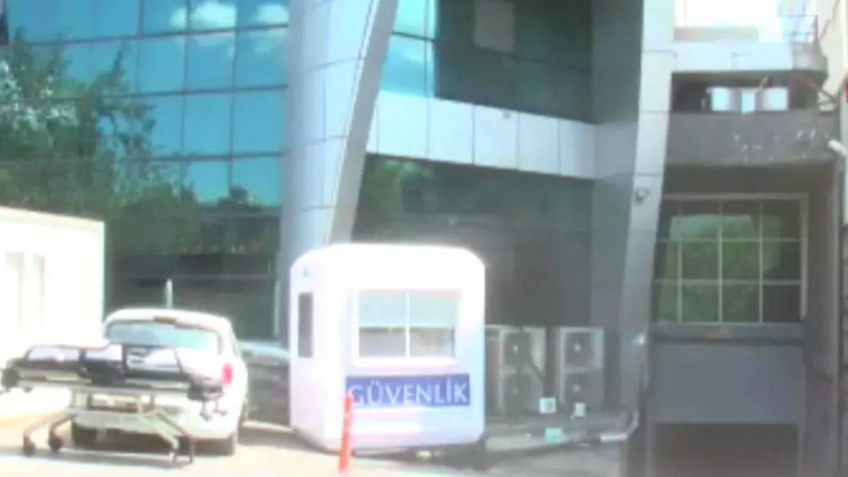 İstanbul'da özel hastanede yangın!