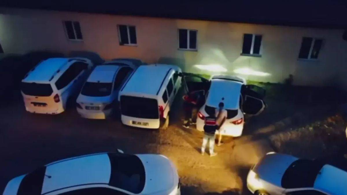 Uyuşturucuya geçit yok! 17 ilde operasyon