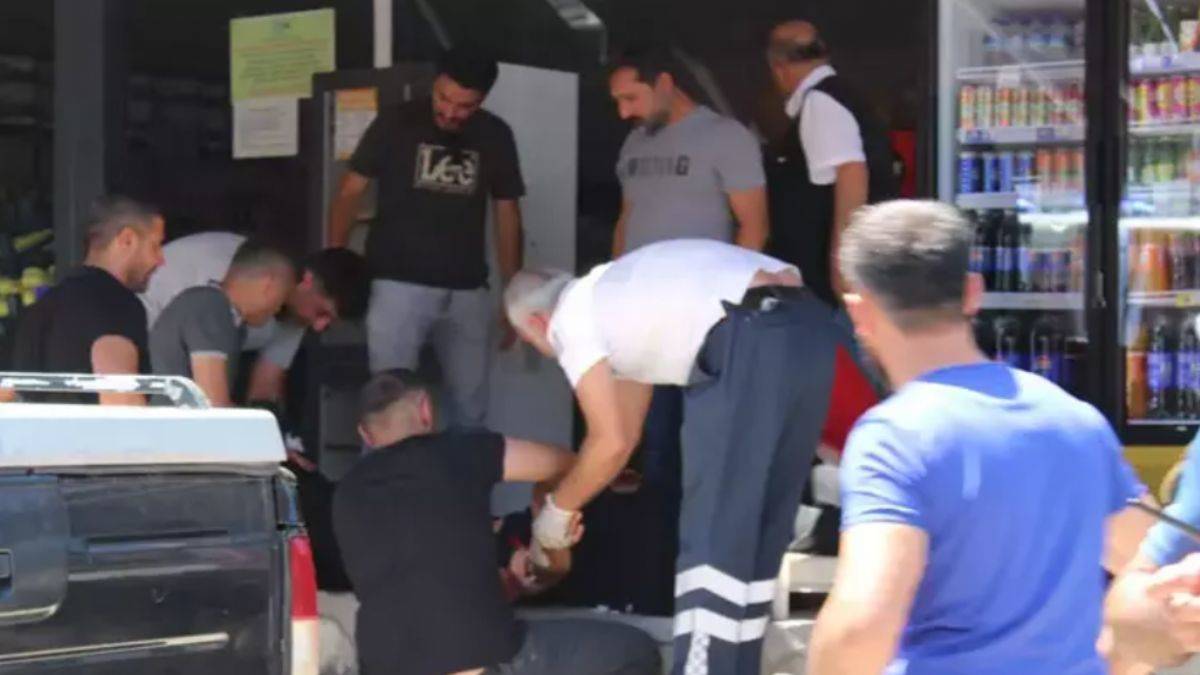 Polis memuru, akrabalarına kurşun yağdırdı