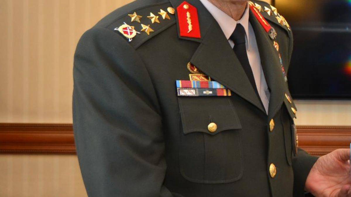 23 general ve amiral bir üst rütbeye yükseltildi