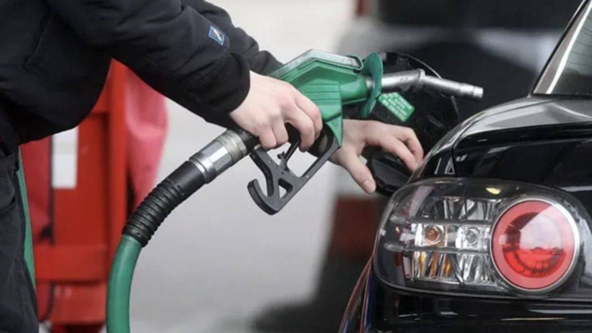 Benzine ne kadar indirim geldi? Güncel benzin fiyatları sevindirecek mi?