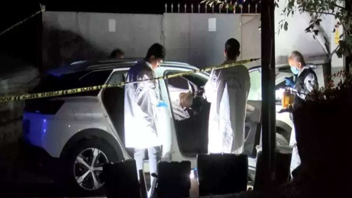 Arkadaşını direksiyondayken vurdu