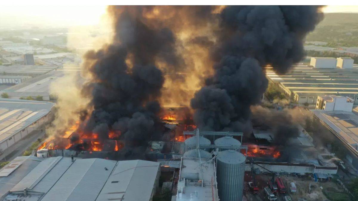 Gaziantep'te halı fabrikasında yangın