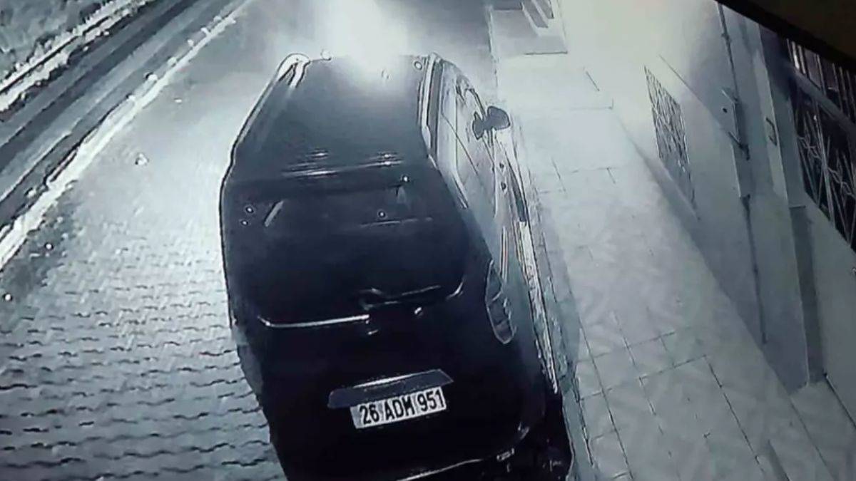 Eskişehir'de park halindeki araca kundaklama!