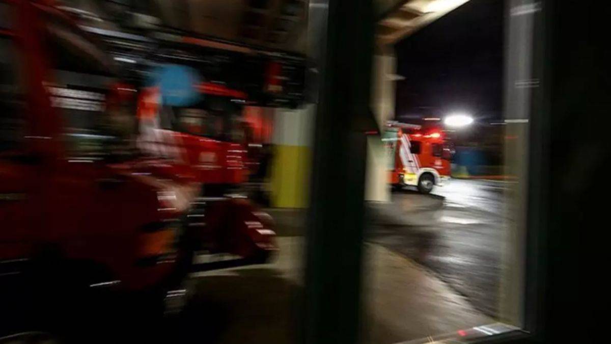 Antalya'da kağıt fabrikasında yangın