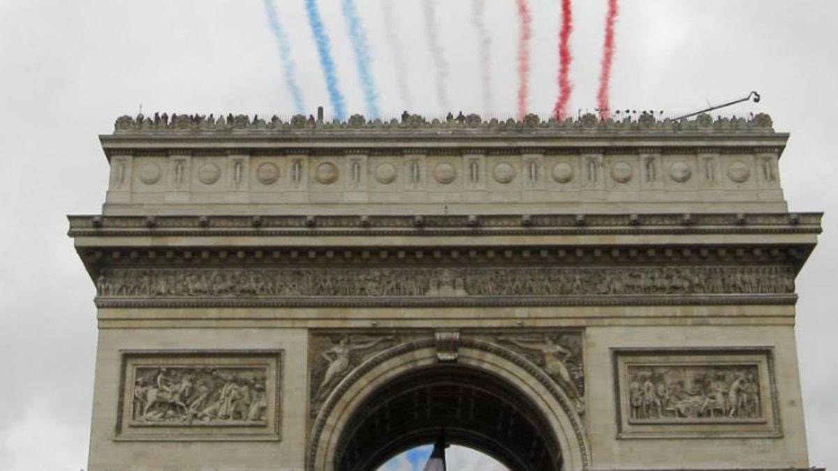 Hava gösterisi sırasında uçak denize düştü