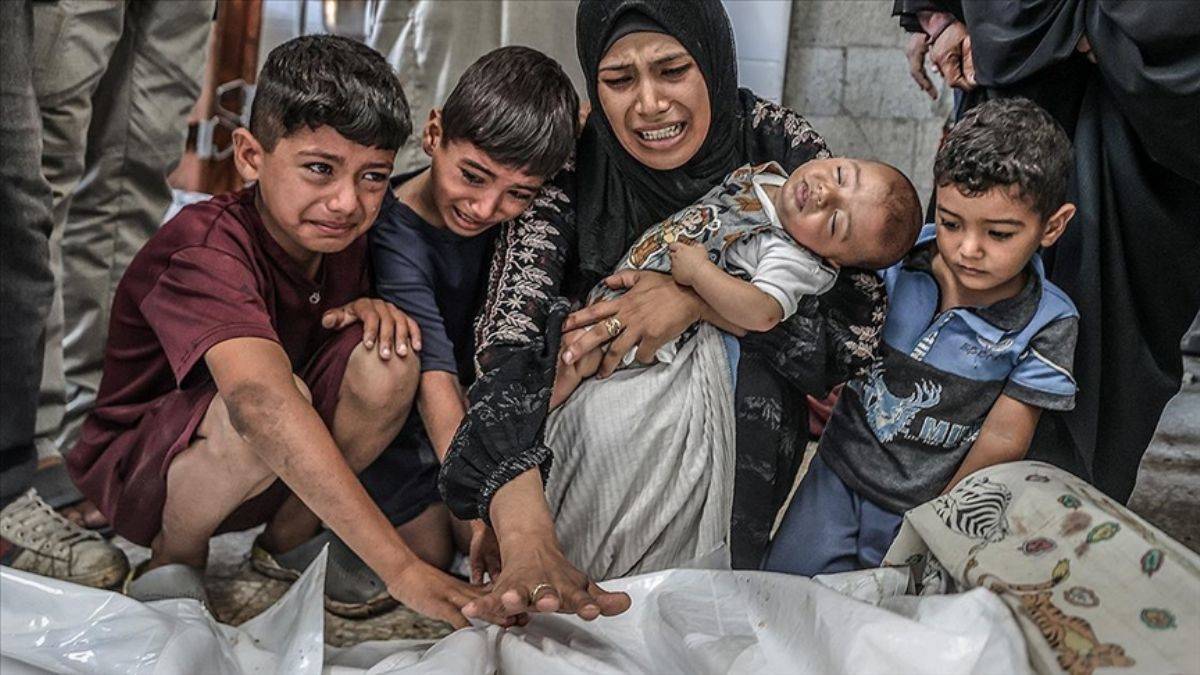İsrail, Gazzeli dördüz bebekleri anneleri ile birlikte öldürdü