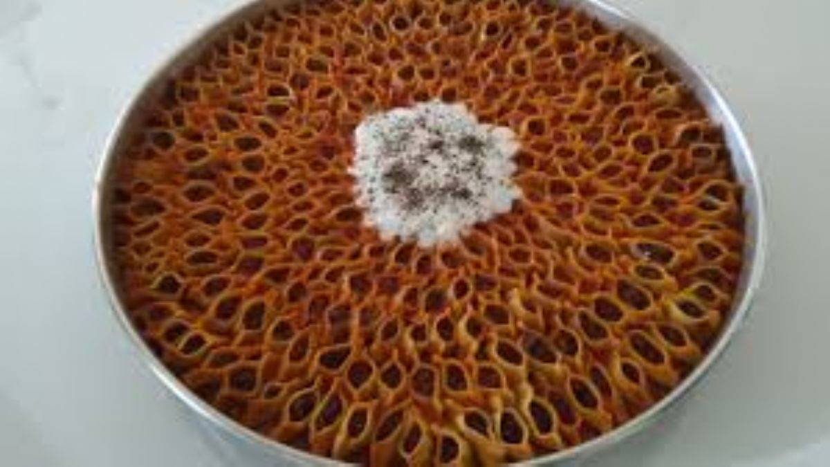 Tepsi Mantısı Tarifi ve Servis Önerileri: Kayseri Usulü Lezzet