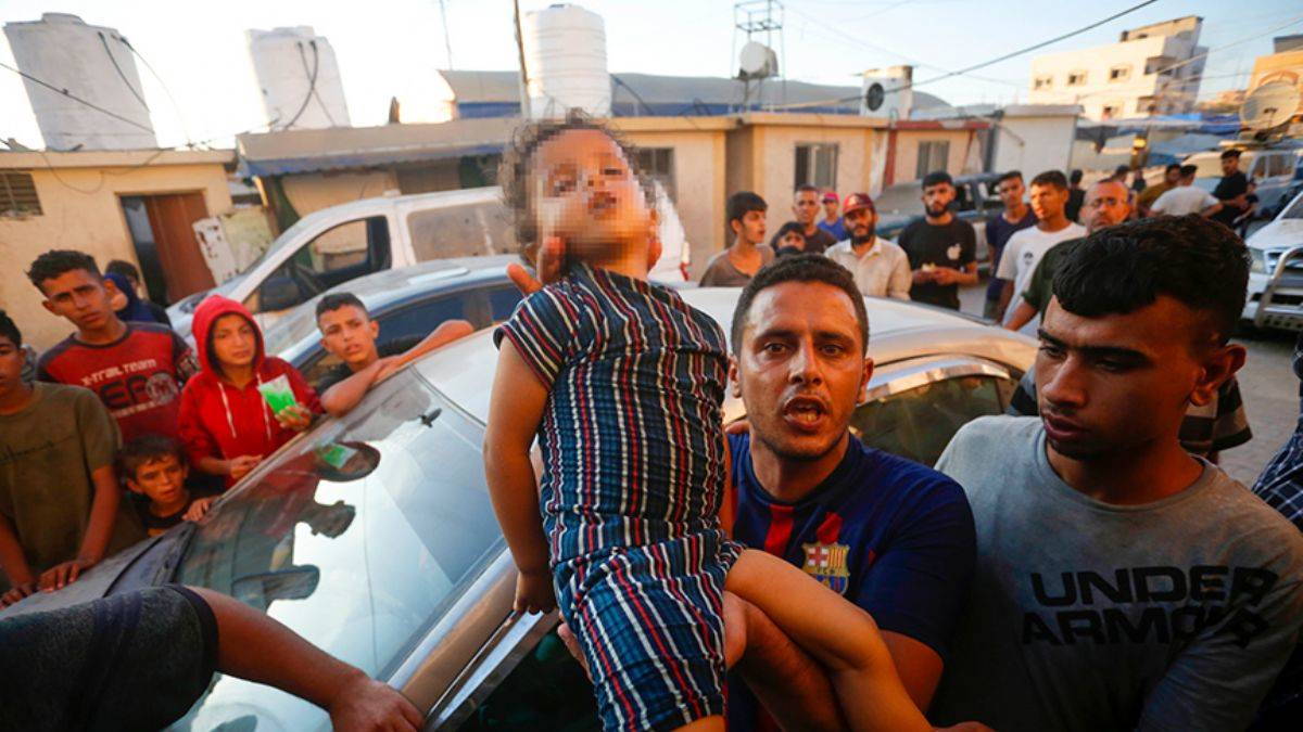 İsrail sabaha kadar Gazze'yi bombaladı: 19 Filistinli şehit