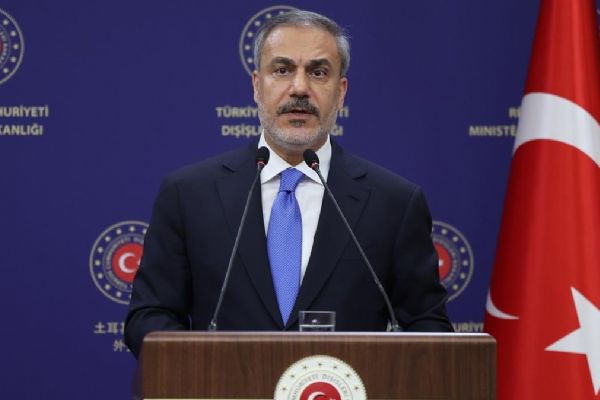 Bakan Fidan, İranlı mevkidaşı Arakçi ile görüştü