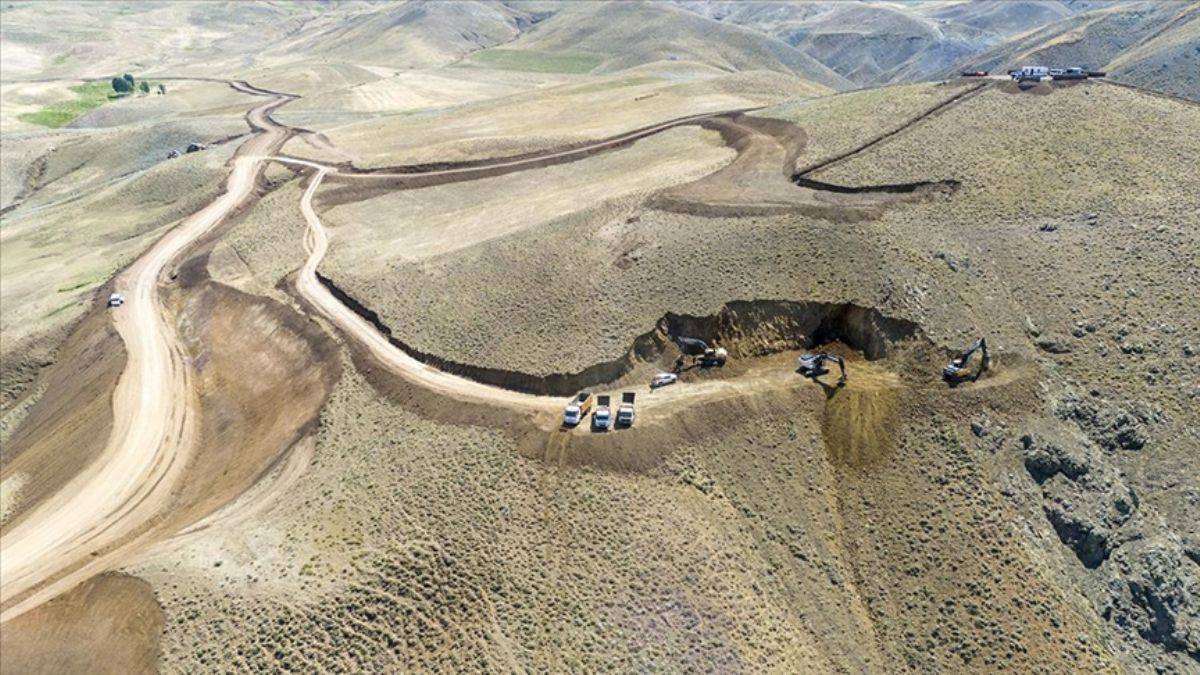 'Herkesin gözü orada': Van'da petrol var mı?