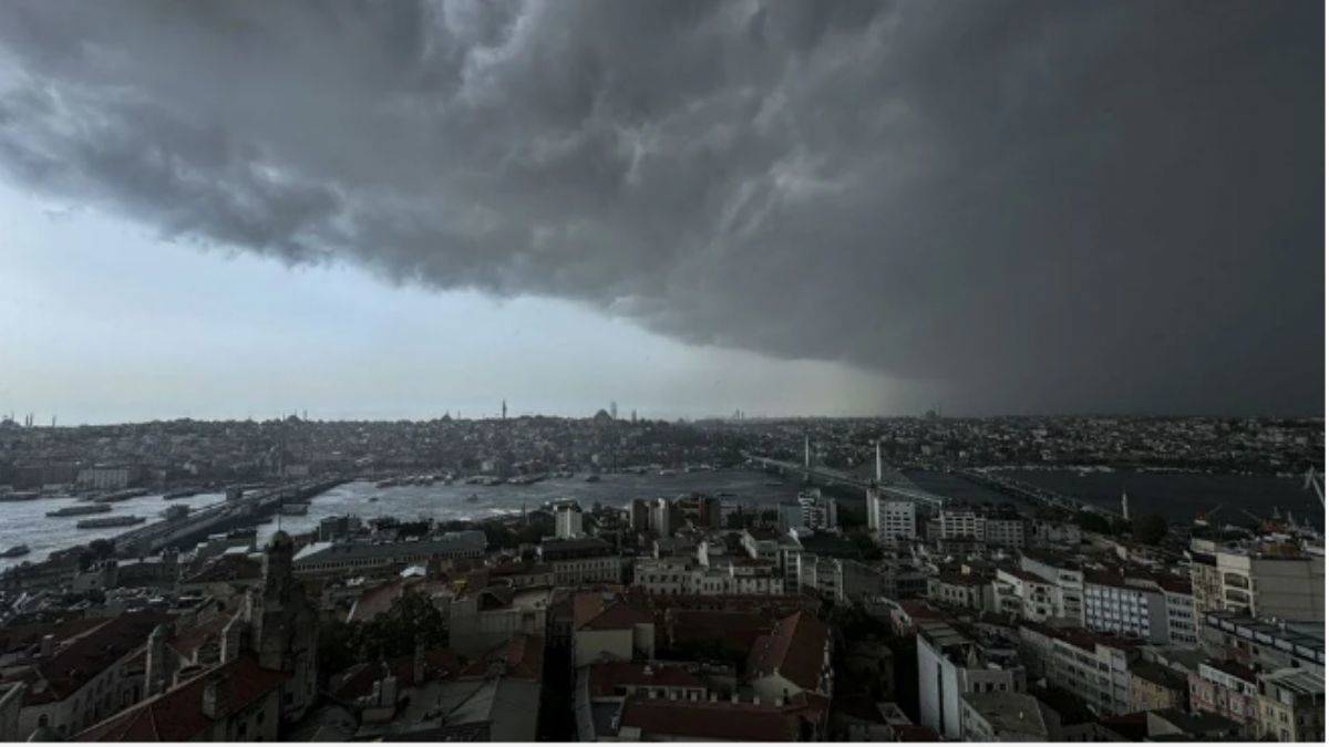 İstanbul’a ani hava uyarısı: sel, yıldırım ve dolu bekleniyor