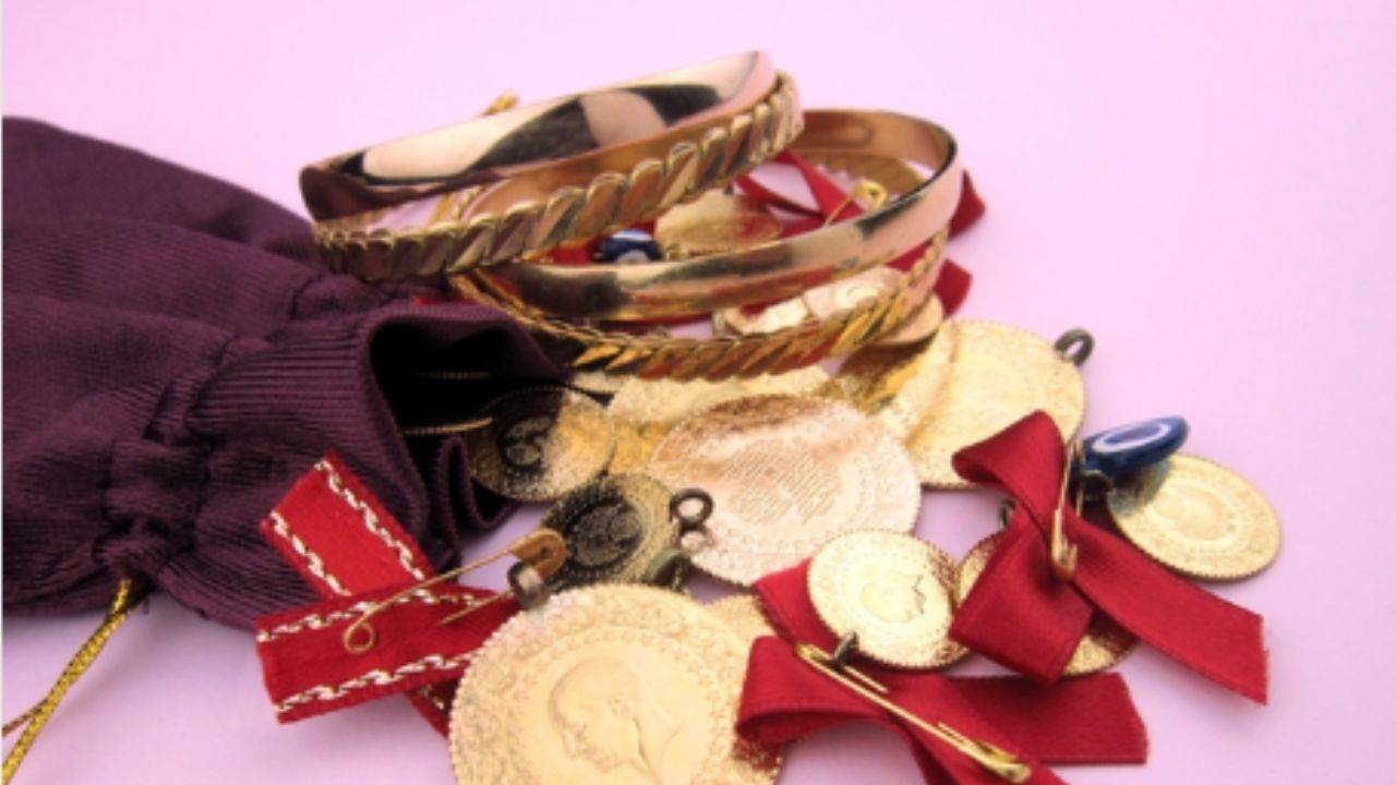 Altın Fiyatları Düşüşte: Gram ve Çeyrek Altın Ne Kadar Oldu?