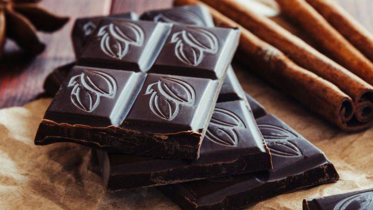 'Çikolatanın Kültürel Yolculuğu: Dünya Çapında Tatlı Bir Bağ'