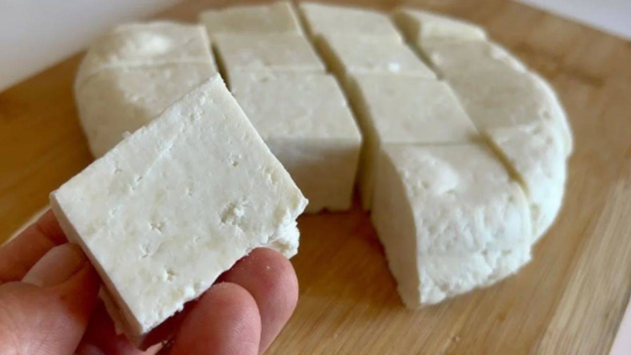 Her sabah aç karnına peynir yemenin faydaları! 2 beden incelin